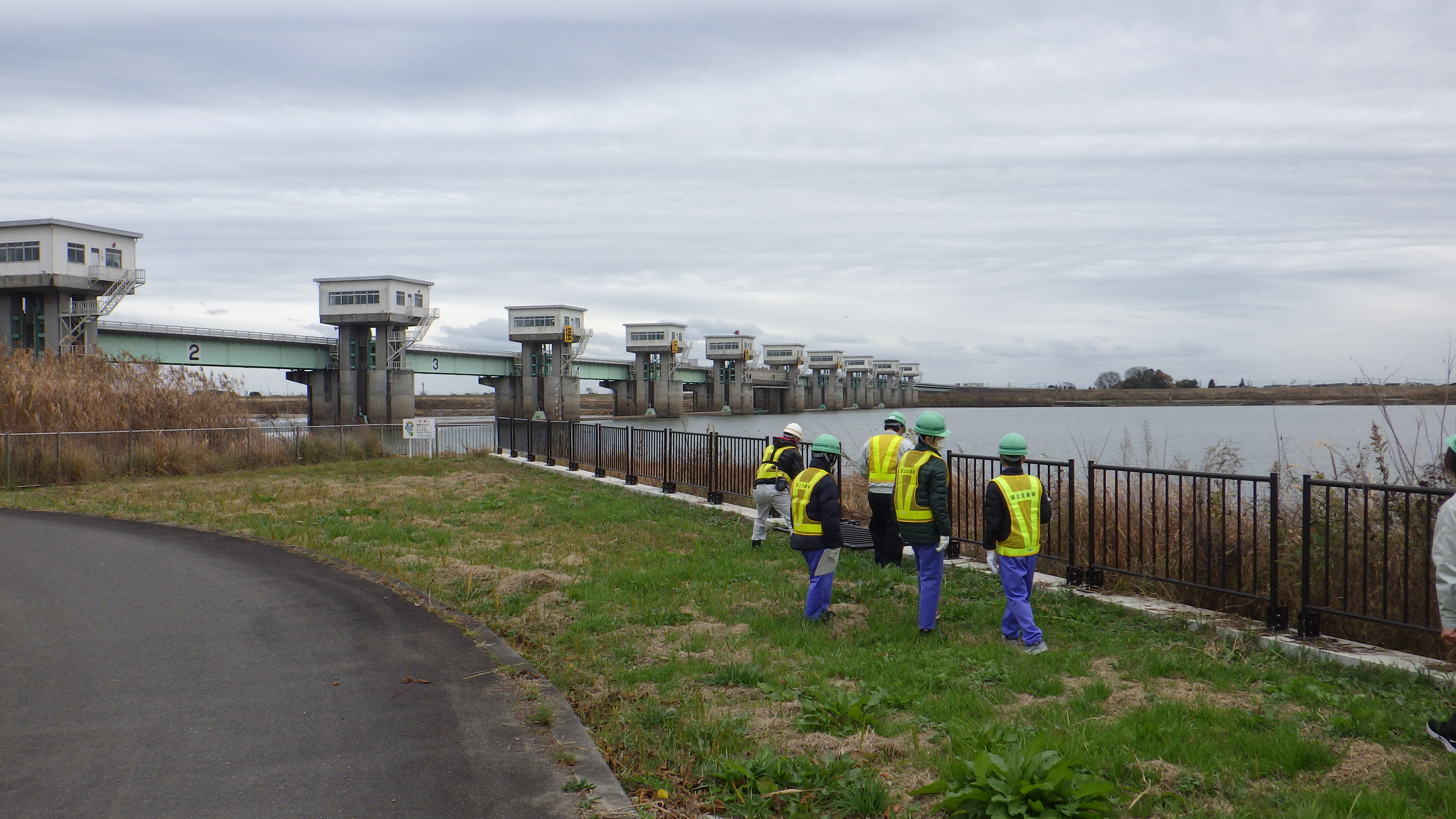 阿武隈川堤防護岸の点検状況