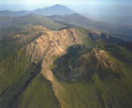 秋田駒ヶ岳溶岩流跡